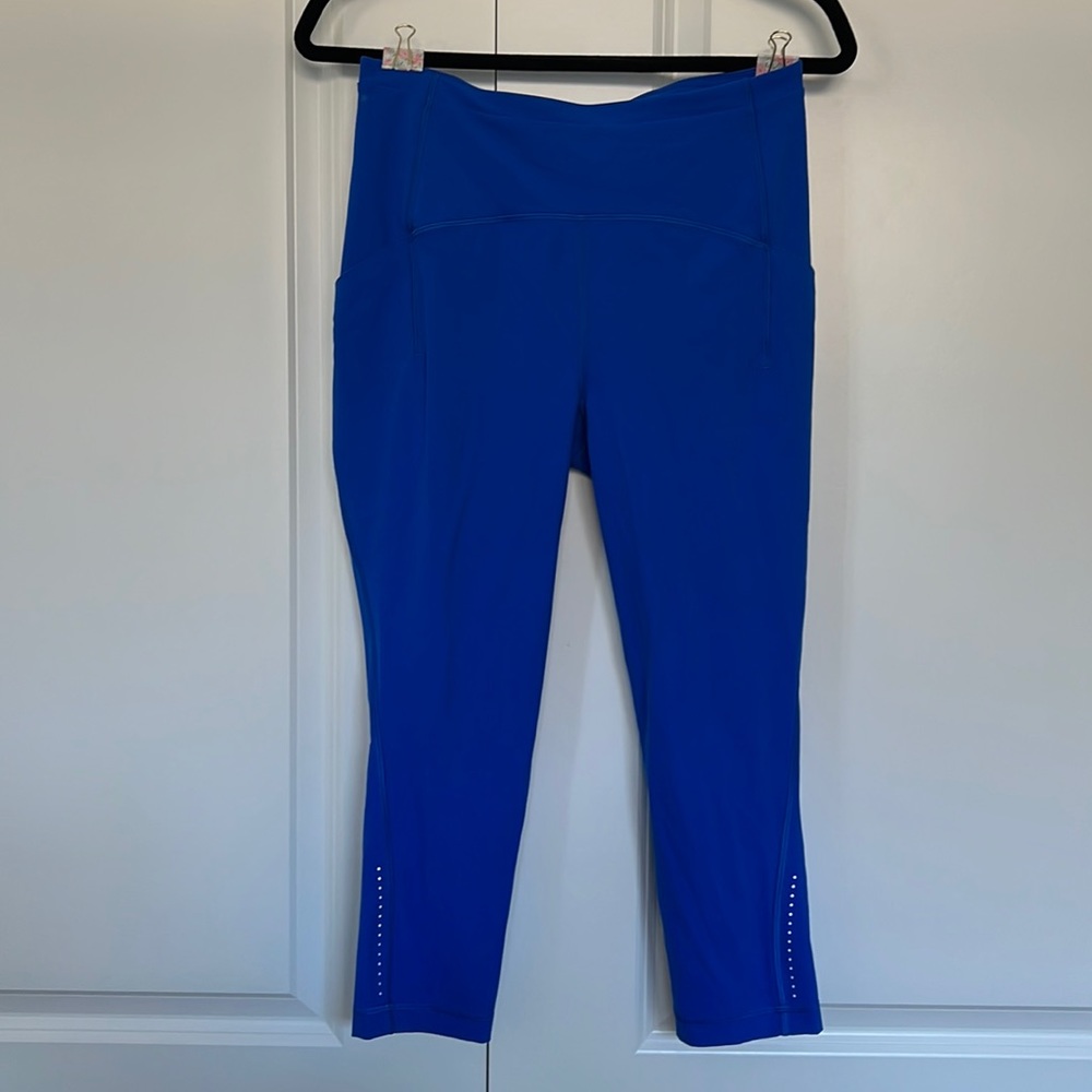Lululemon. Swift speed high rise crop 21”. Cerulean blue. Gently used. Size 8